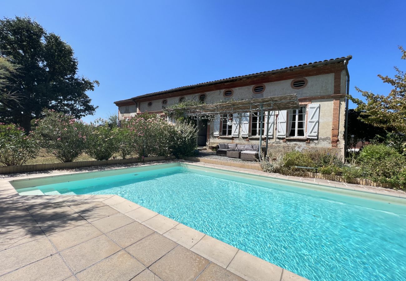 Maison mitoyenne à Tournefeuille - La Marquise – Maison Familiale - Piscine & Jardin