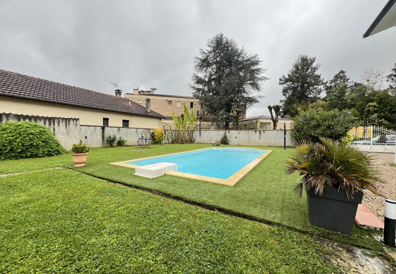 Maison à Boussens - L'Escapade, 6p - Maison Familiale - Piscine/Jardin