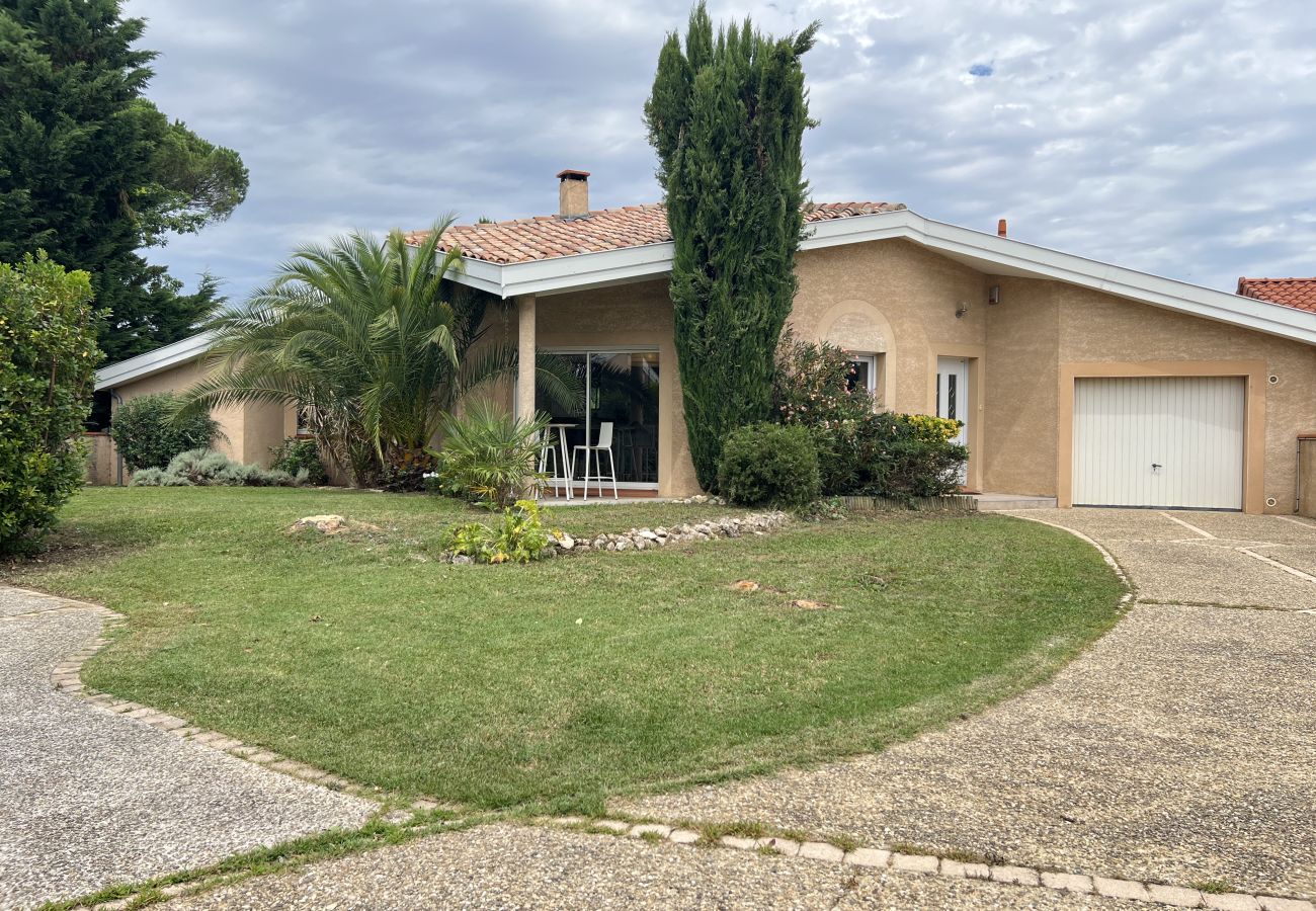 Maison à Frouzins - La Joviale, jolie maison avec Piscine & Jardin