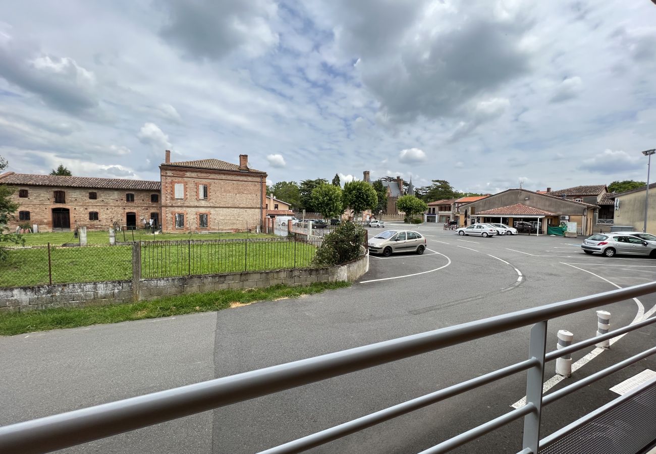 Apartment in Brax - Le Braxéen - T3 proche forêt dans un village calme