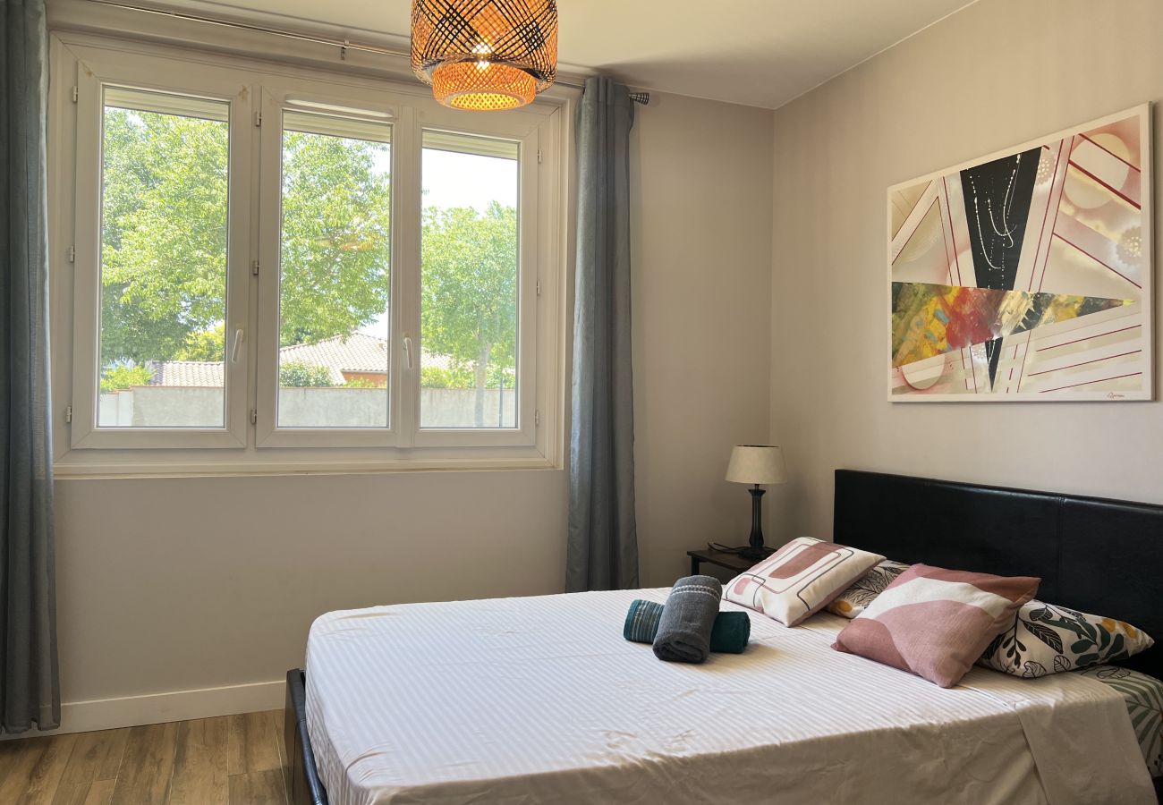 Studio in Toulouse - Le Catalan - Cozy Studio, air-conditioned with Parking