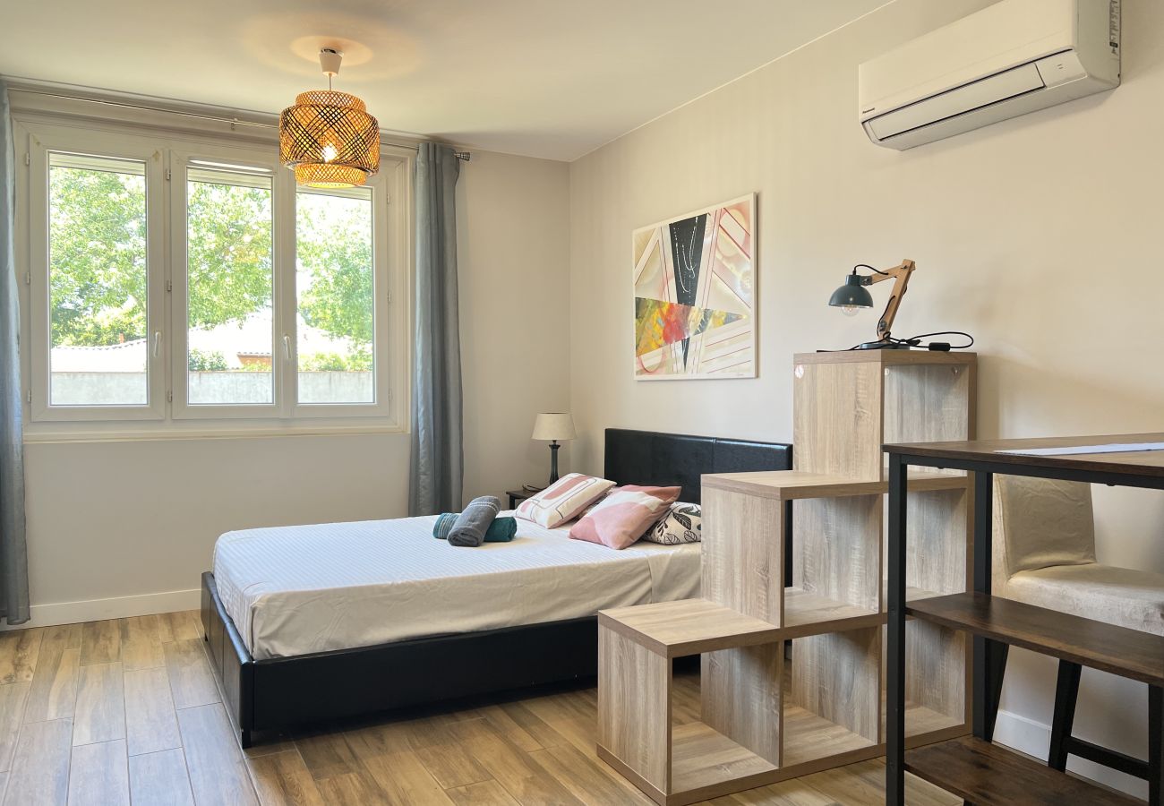 Studio in Toulouse - Le Catalan - Cozy Studio, air-conditioned with Parking
