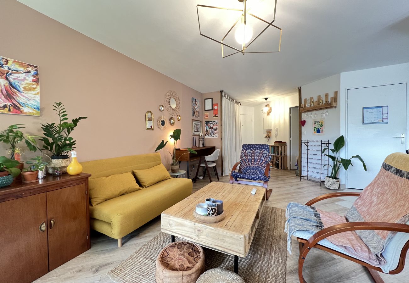 Apartment in Toulouse - Le rêveur - climatisé avec balcon & parking